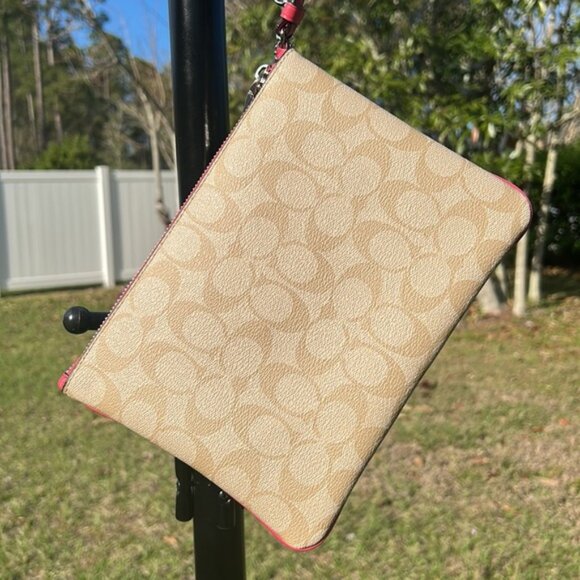 New Coach large gallery pouch - Picture 5 of 16